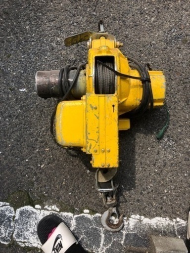 トーヨーコーケン　吊り荷重230kg  揚程20m