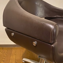サロンチェア　昇降式　美品(2脚あり)の画像