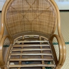 座椅子　座布団付き　直接渡し希望 横56、奥行き68、高さ60センチ の画像