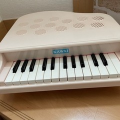 KAWAI ミニピアノＰ-25 （ピンキッシュホワイト）