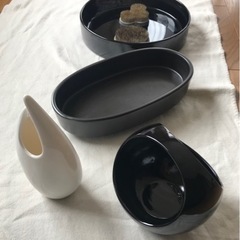 【無料】花器4点＋剣山 差し上げます。の画像