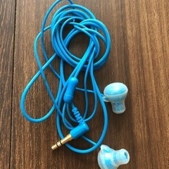 【引取者決定】イヤホン　青　ELECOM