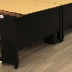 事務デスク 木目カラー 使用期間2年程度 2台あり！ の画像