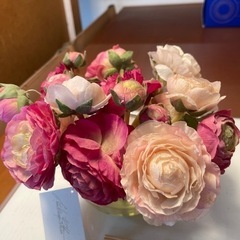 造花　ガラス花瓶　大甲橋近く7イレブン新屋敷店前で受け渡しの画像