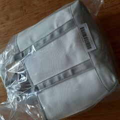 トートバッグ 。ランチバッグ、買い物バッグとして使えるサイズです。の画像