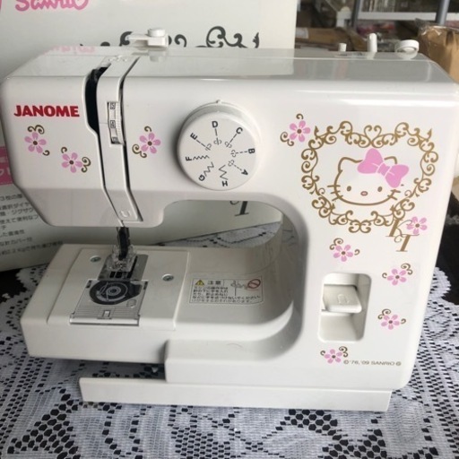 美品‼︎   JANOME   コンパクト　ミシン　キティちゃん　箱入り　お買得‼︎   現品限り　早いもの勝ち‼︎