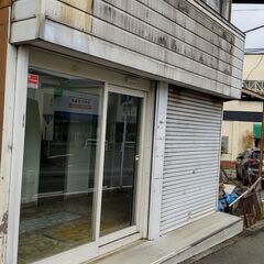 店舗物件　カウンターの１階　路面店柄沢橋バス停から９０ｍ