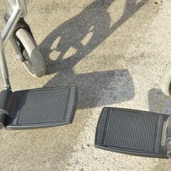 激安 先着順♪ 自走用 スチール製 車椅子の画像