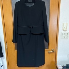 喪服アンサンブル通年物15号　大甲橋近く7イレブン前で受け渡し