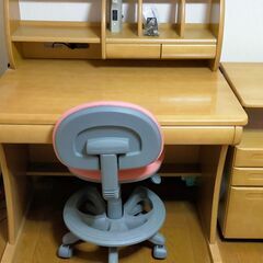 学習机(地元大手家具店で購入)の画像