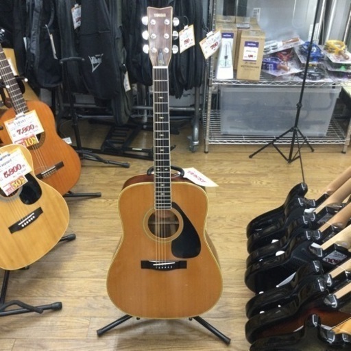 #E-47【ご来店頂ける方限定】YAMAHAのアコースティックギターです