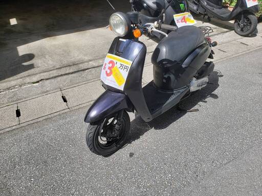 原付バイク　ヘルメット、自賠責R 4,10/19至。