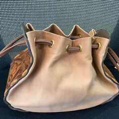 店頭販売済🎊3周年記念‼店内商品３０％OFF🎊革ポーチ💝