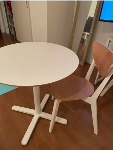 ホワイト　丸テーブル　椅子付き　韓国風　北欧風