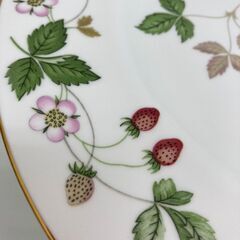 【レガストック川崎本店】WEDGWOOD　ウェッジ ウッド ワイルド ストロベリー プレート　27ｃｍ　①の画像