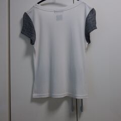 未使用品　パッチワーク付き　白半袖トップス　Ｍサイズの画像