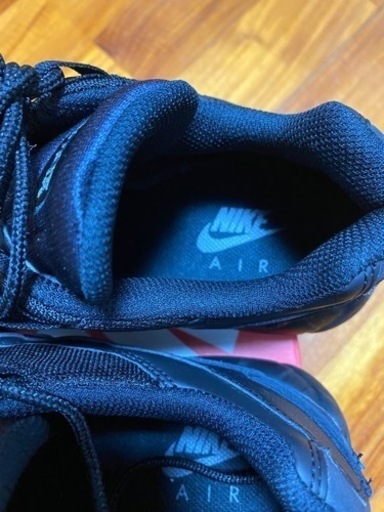 NIKE AIR MAX95 エッセンシャルトリプルブラック