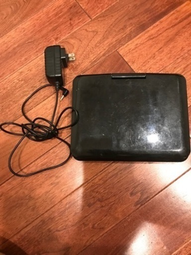 7型ポータブルDVDプレーヤー