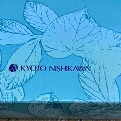 未使用　箱入り　シーツ4枚　バスタオル1枚の画像