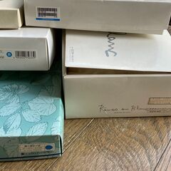 未使用　箱入り　シーツ4枚　バスタオル1枚の画像