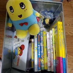 ふなっしーグッズ多数。