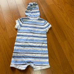 【美品】OLD NAVY ★ 半袖 ロンパース フードつき 6〜12Mの画像