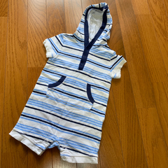 【美品】OLD NAVY ★ 半袖 ロンパース フードつき 6〜12Mの画像
