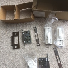 トステム新居勝手口？ドア用鍵部品wm5k-11606