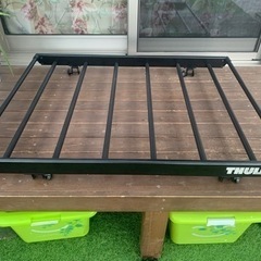 Thule のルーフラックキャリアです！