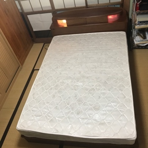 大きなベッド