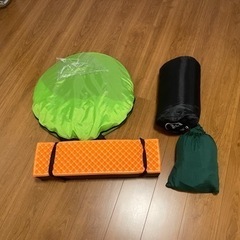 アウトドア　キャンプ用品いろいろ　キャプテンスタッグ寝袋等