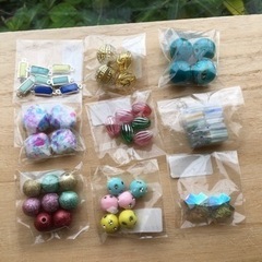 アクセサリー金具、パーツ、ビーズ、など - 沖縄市