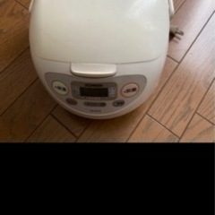 炊飯器の画像