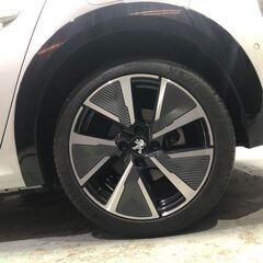 コンパクトなEV車☆e208　GTラインの画像