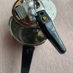 完全未使用の圧力鍋