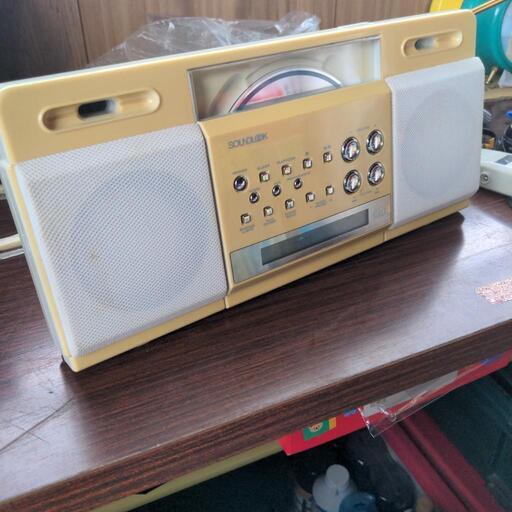 【取引中】コンパクト CD ラジオ　プレーヤー