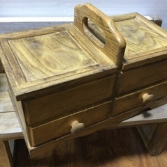 ●レトロな可愛い木製ツールボックス●