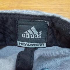 アディダス コットンキャップ グレーの画像