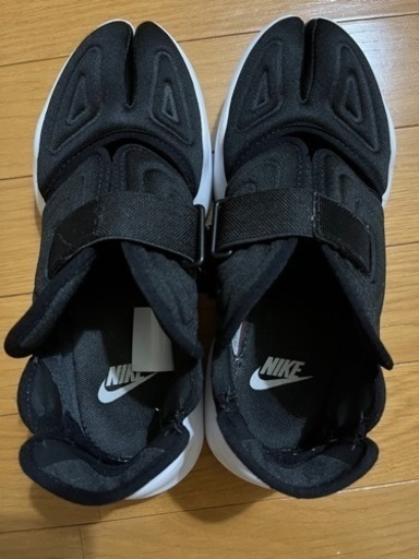 Nike スニーカー アクアリフト 足袋シューズ ブラック