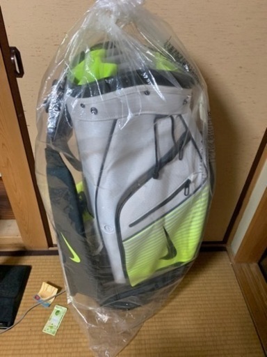 新品NIKEゴルフバック
