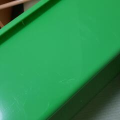 おもちゃ収納棚の画像