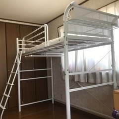 【お引き取り限定】ロフトベッド　ホワイトの画像