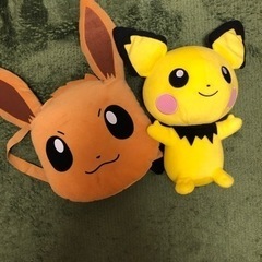 ぬいぐるみ　ピチューとイーブイ