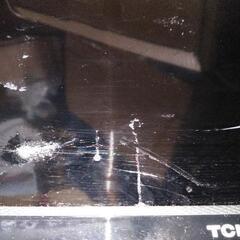 【受付終了】TCL 32型　アンドロイドTV 液晶画面割れの画像