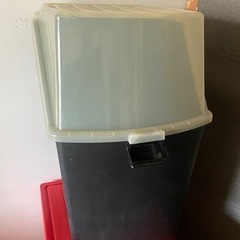 衣装ケース　無料