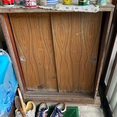 ガレージセール　靴箱