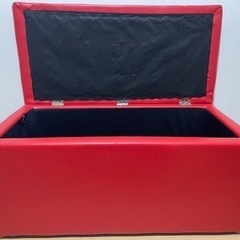 収納スツール・レッド(高36cm×奥36cm×横75cm)