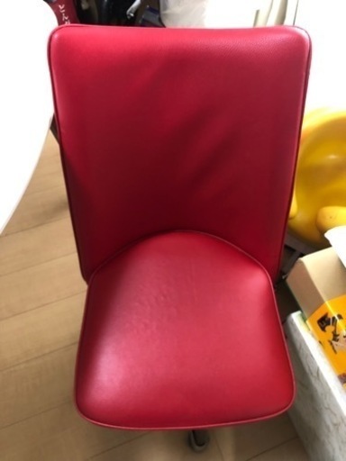 ダイニングテーブル　回転椅子2脚セット　6月末頃引き渡し　引き取り先決まりました。