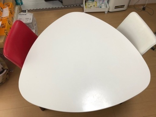 ダイニングテーブル　回転椅子2脚セット　6月末頃引き渡し　引き取り先決まりました。