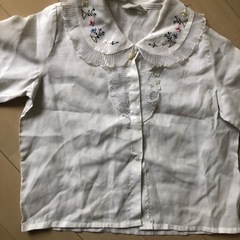 刺繍入りブラウス　サイズ約100センチの画像